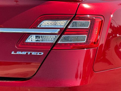 Used 2014 Ford Taurus Limited FWD image 30