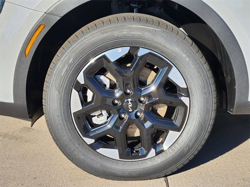 New 2026 Kia Sorento S image 7