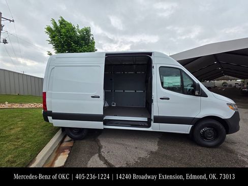 New 2026 Mercedes-Benz Sprinter 2500 image 3