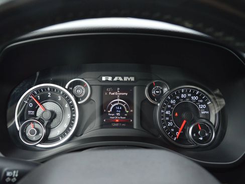 Used 2019 RAM 1500 Big Horn image 33