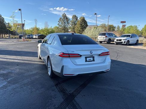 Used 2024 BMW 540i xDrive w/ Premium Package image 3