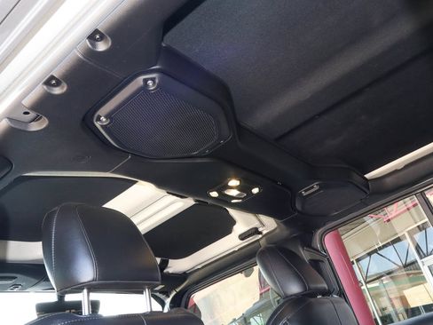 Used 2022 Jeep Wrangler Unlimited Sahara AWD/4WD image 24
