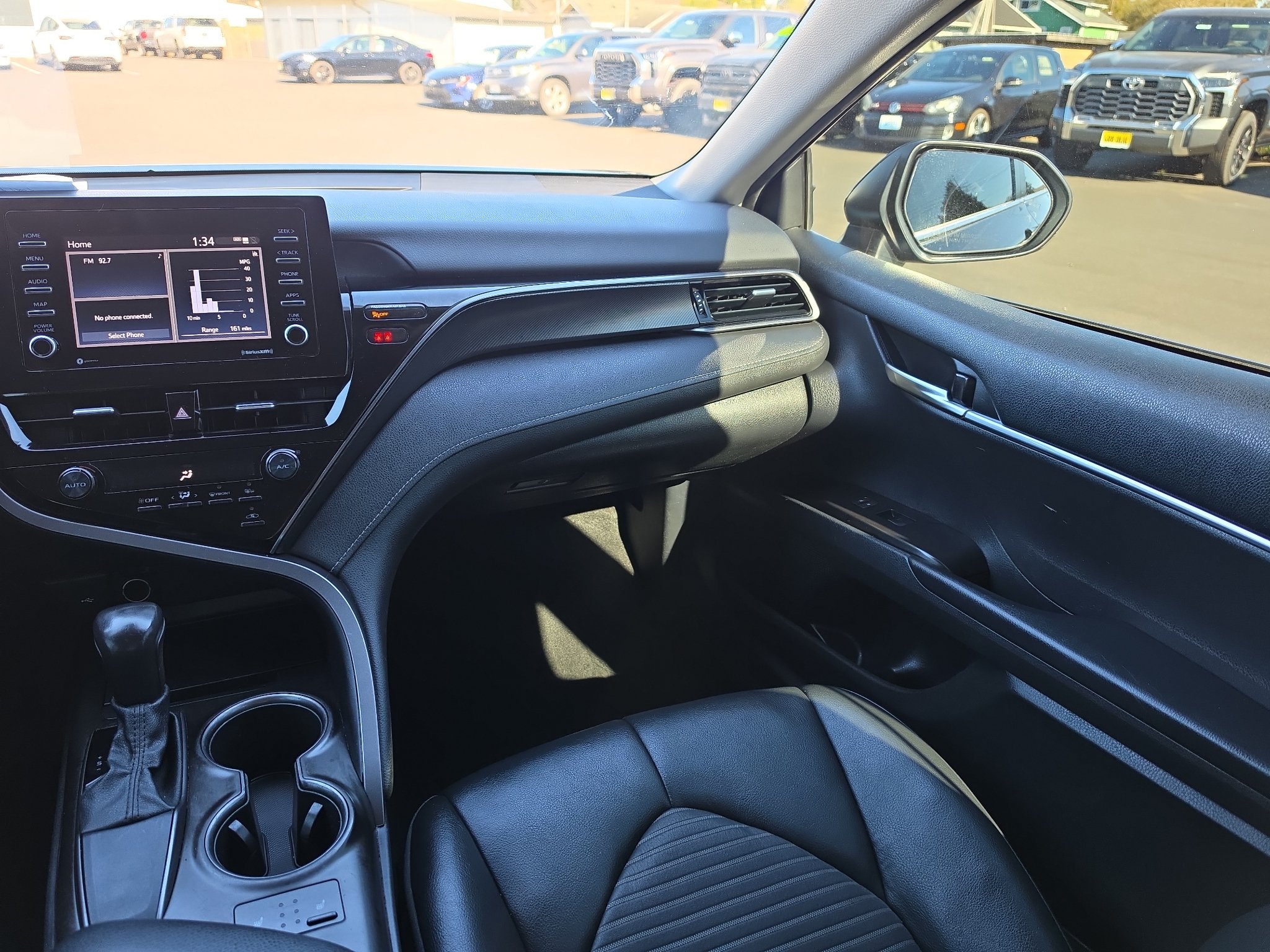 Certified 2021 Toyota Camry SE w/ Cold Weather Package FWD image 21
