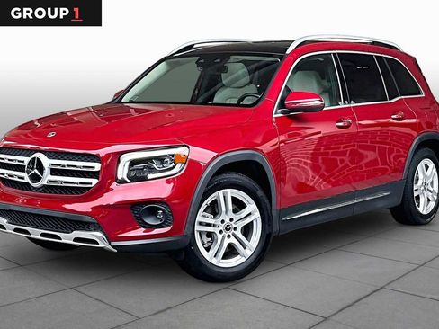 Used 2022 Mercedes-Benz GLB 250 image 1