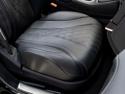 Used 2020 Mercedes-Benz Maybach S 650 image 24