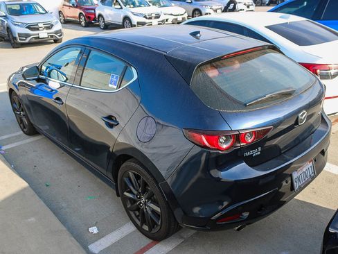 Used 2019 MAZDA MAZDA3 AWD Hatchback w/ Premium Pkg image 3