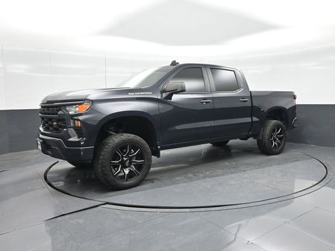 Used 2022 Chevrolet Silverado 1500 Custom image 1