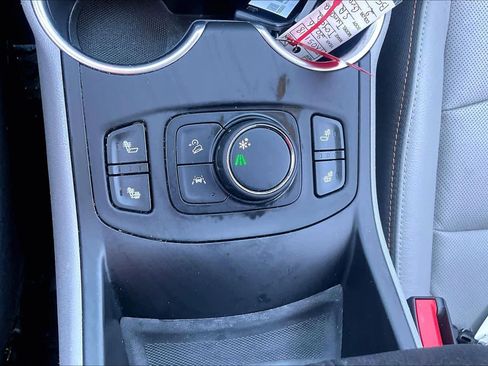 Used 2020 GMC Terrain SLT image 33