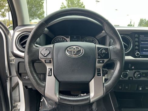 Used 2020 Toyota Tacoma SR5 w/ Technology Package AWD/4WD image 34