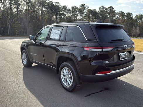 New 2025 Jeep Grand Cherokee Laredo X image 5