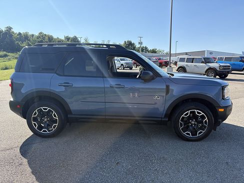 Used 2025 Ford Bronco Sport Outer Banks w/ Outer Banks Tech Package+ AWD/4WD image 6
