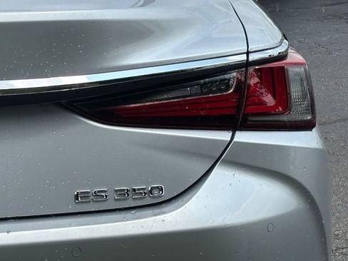 Used 2019 Lexus ES 350 w/ Accessory Package 2 FWD image 12