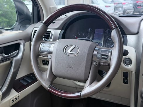 Used 2017 Lexus GX 460 Luxury AWD/4WD image 33