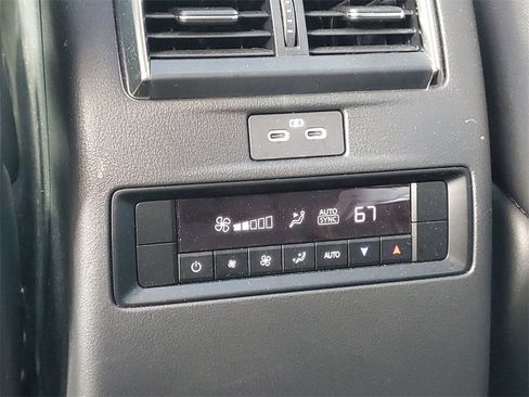 Used 2025 MAZDA CX-70 3.3 Turbo w/ Preferred Package image 16