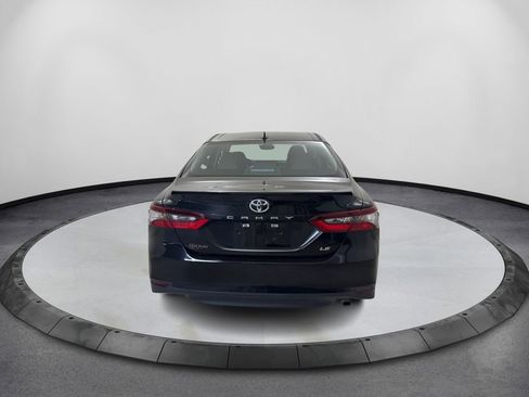 Used 2022 Toyota Camry LE FWD image 6