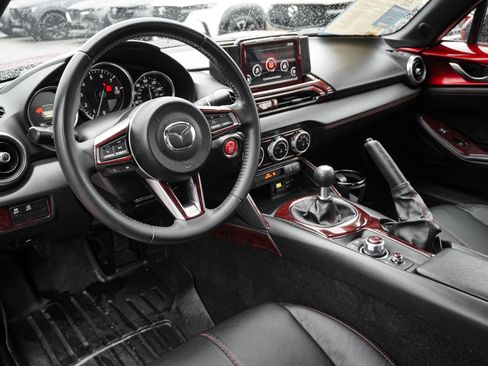Used 2019 MAZDA MX-5 Miata Grand Touring w/ GT-S Package RWD image 30