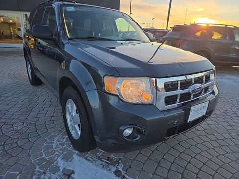 Used 2009 Ford Escape XLT image 3
