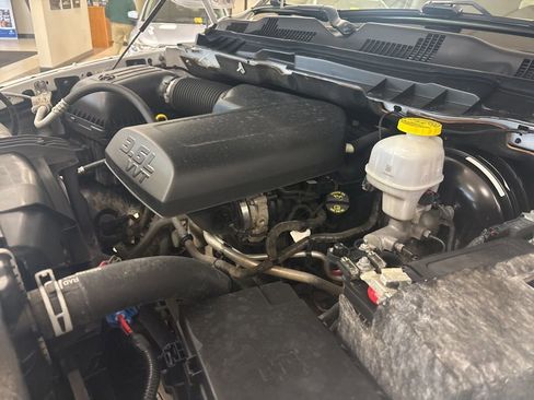 Used 2020 RAM 1500 Classic Warlock AWD/4WD image 36