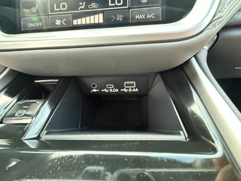 Used 2023 Subaru Outback Onyx Edition AWD/4WD image 35