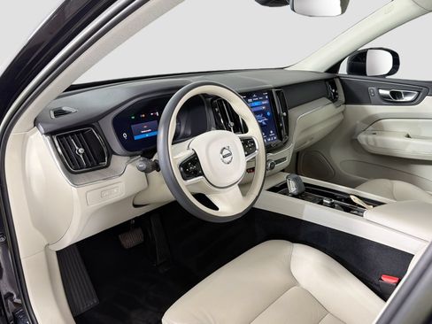 Certified 2023 Volvo XC60 T8 Plus w/ Protection Package Premier AWD/4WD image 10