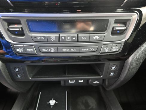 Used 2026 Honda Ridgeline Black Edition image 16