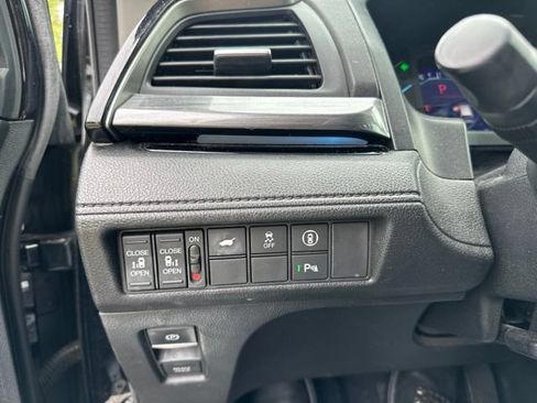 Used 2022 Honda Odyssey Elite image 12