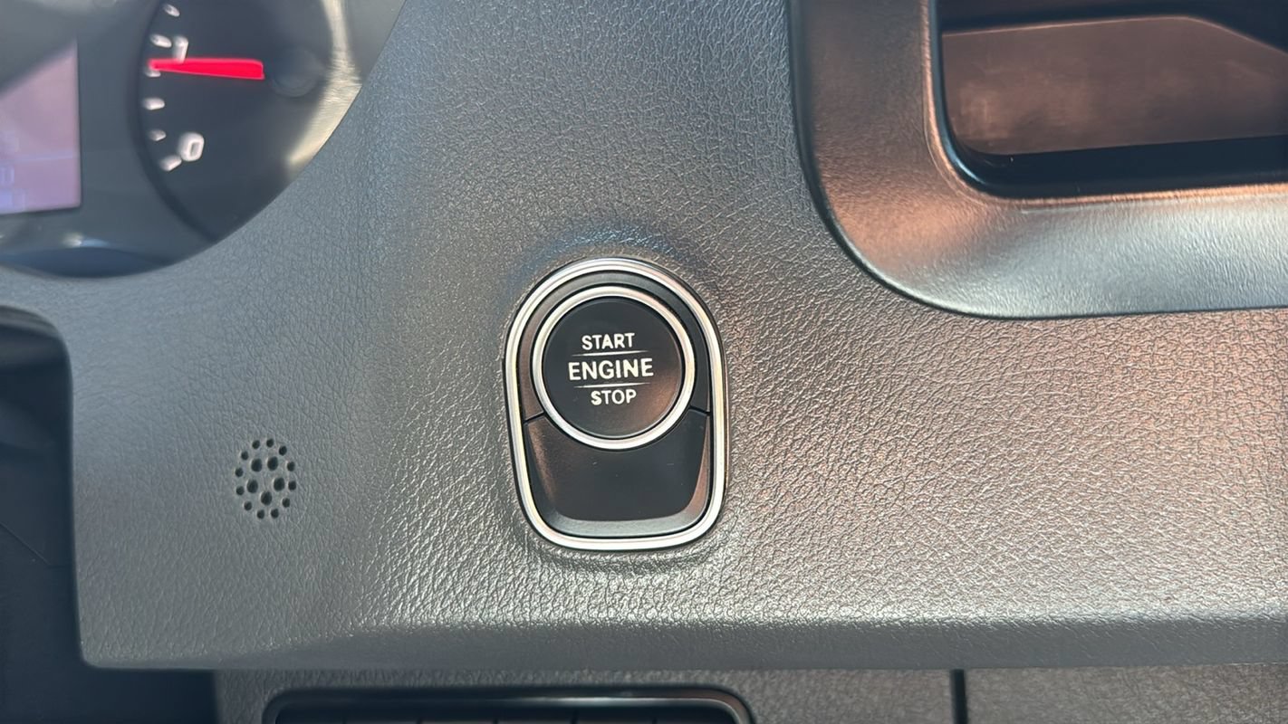 Used 2019 Mercedes-Benz Sprinter 144 image 26