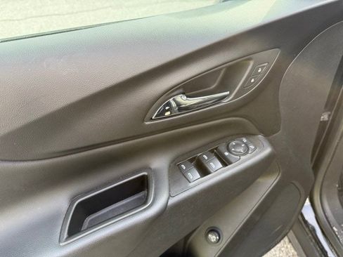 Used 2021 Chevrolet Equinox LT image 10