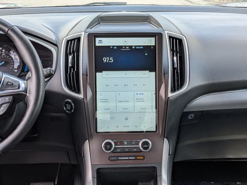 Used 2021 Ford Edge SEL AWD/4WD image 19