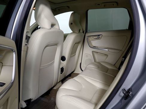 Used 2013 Volvo XC60 T6 AWD/4WD image 45