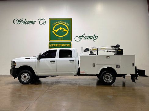 Used 2023 RAM 3500 Tradesman AWD/4WD image 5