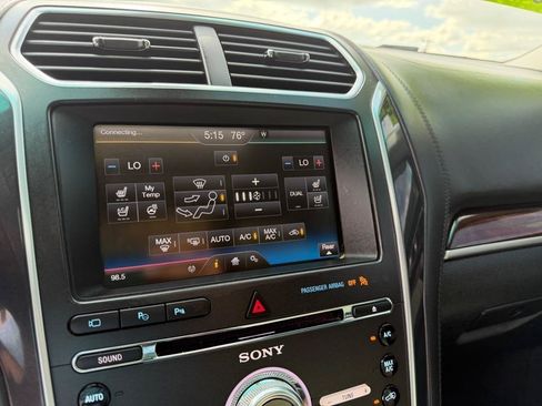 Used 2016 Ford Explorer Platinum AWD/4WD image 55