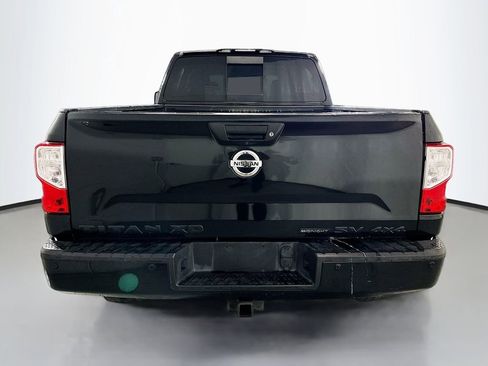 Used 2018 Nissan Titan SV w/ SV Convenience Package image 6
