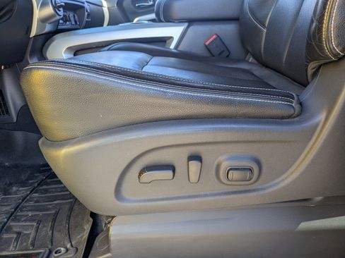 Used 2017 Nissan Titan PRO-4X w/ Pro-4x Convenience Package image 20