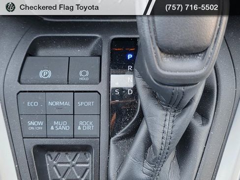 Used 2023 Toyota RAV4 LE image 19