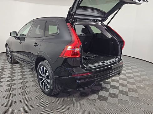 Certified 2023 Volvo XC60 B5 Plus w/ Climate Package image 10