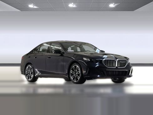 New 2026 BMW 530i w/ M Sport Package RWD image 7