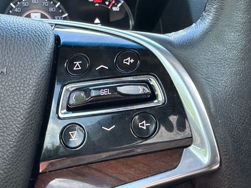 Used 2020 Cadillac Escalade Luxury w/ Escalade Sport Edition image 35