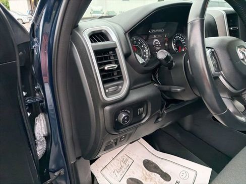 Used 2022 RAM 1500 Big Horn AWD/4WD image 23