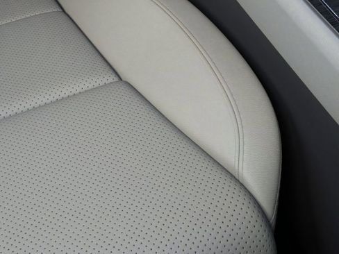 New 2026 Lincoln Aviator 2WD image 16
