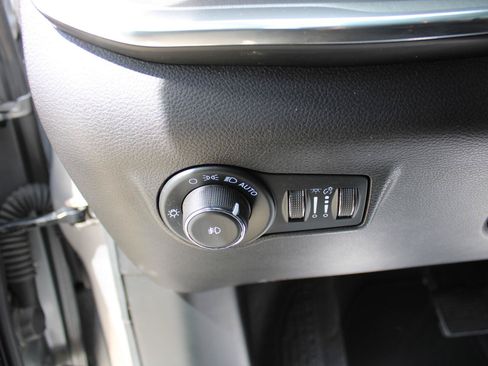 Used 2023 Jeep Compass Limited AWD/4WD image 13
