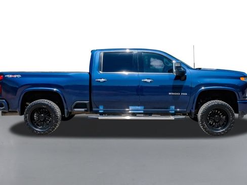 Used 2022 Chevrolet Silverado 2500 LTZ w/ LTZ Plus Package AWD/4WD image 6