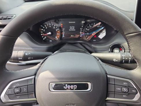 New 2026 Jeep Compass Latitude image 22