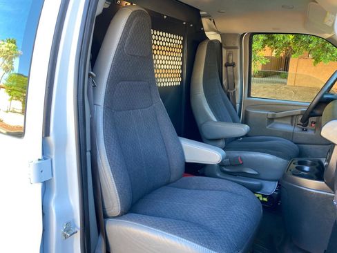 Used 2025 GMC Savana 2500 w/ Driver Convenience Package RWD image 26
