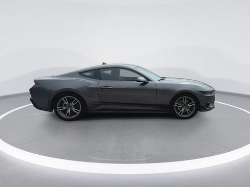 Used 2025 Ford Mustang Coupe RWD image 13