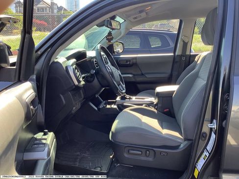 Used 2023 Toyota Tacoma SR5 RWD image 4