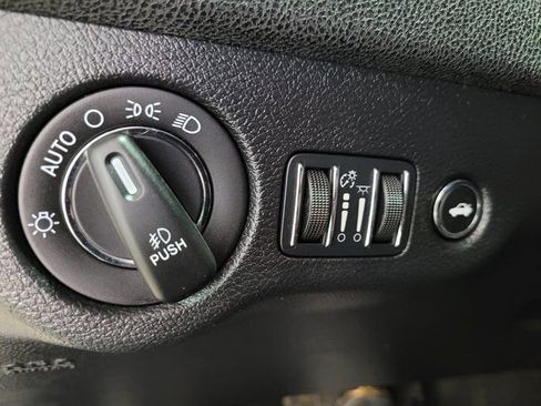 Used 2015 Chrysler 300 Touring w/ Limited Group image 40