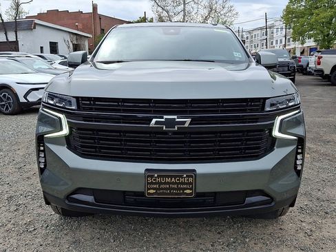 Used 2024 Chevrolet Suburban RST w/ Luxury Package AWD/4WD image 2