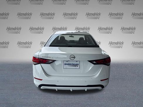 Used 2025 Nissan Sentra SV FWD image 8