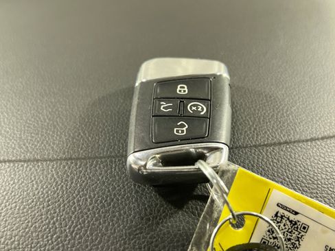 Used 2021 Volkswagen Atlas SE image 31